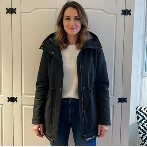 Guess Black Anorak Jacket with Hood and Weather-Resistant Fabric - Brand New